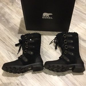NWT Sorel Emelie Lace Boots